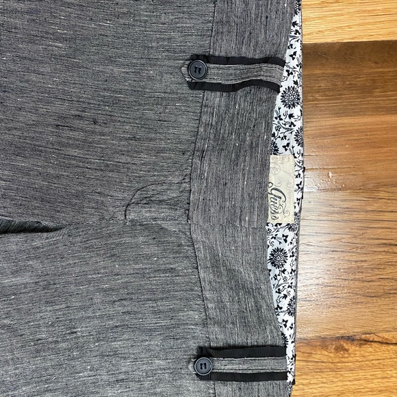 Guess Gray Dress Shorts - Picture 3 of 5